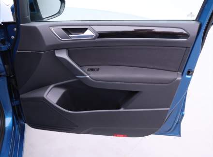 Volkswagen - Touran