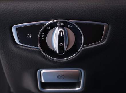 Mercedes-Benz - S-class