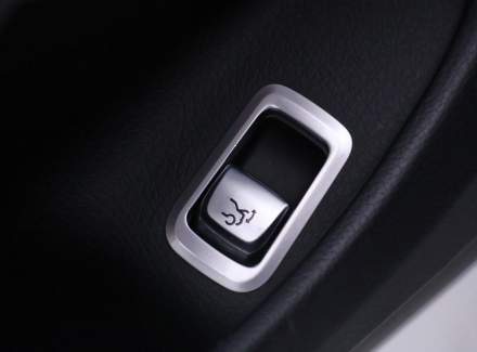 Mercedes-Benz - S-class