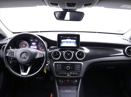 Mercedes-Benz - CLA