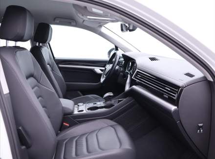 Volkswagen - Touareg