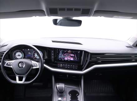 Volkswagen - Touareg