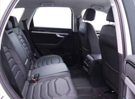 Volkswagen - Touareg