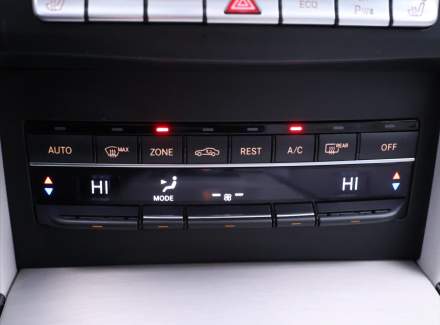 Mercedes-Benz - E-class