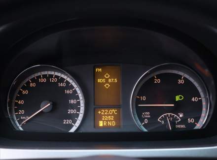 Mercedes-Benz - Vito