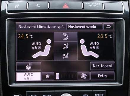 Volkswagen - Touareg