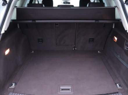 Volkswagen - Touareg