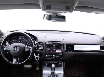 Volkswagen - Touareg