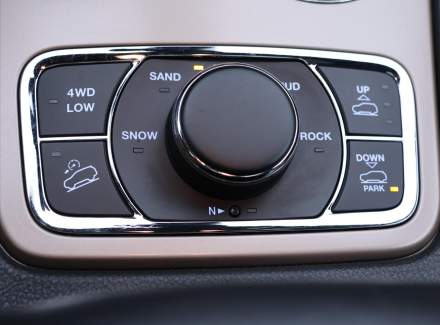 Jeep - Grand Cherokee