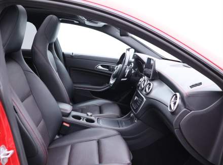 Mercedes-Benz - CLA