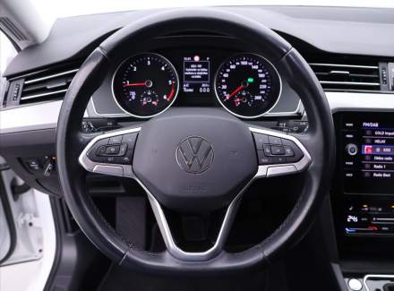 Volkswagen - Passat