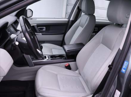 Land Rover - Discovery Sport