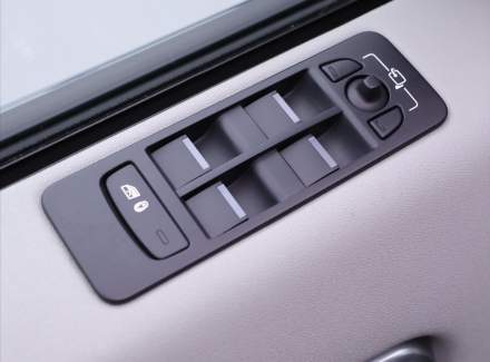 Land Rover - Discovery Sport