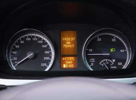 Mercedes-Benz - Viano