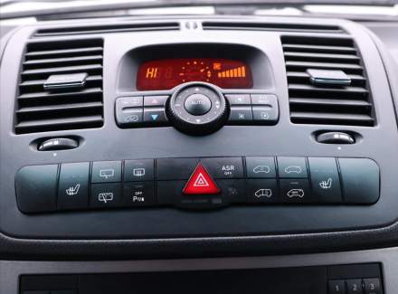 Mercedes-Benz - Viano
