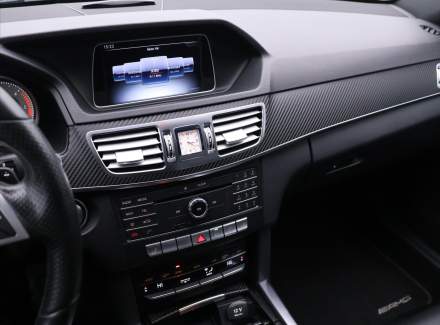 Mercedes-Benz - E-class