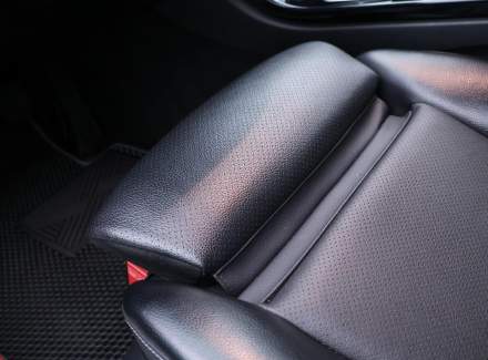 Mercedes-Benz - C-class