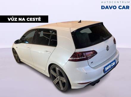 Volkswagen - Golf