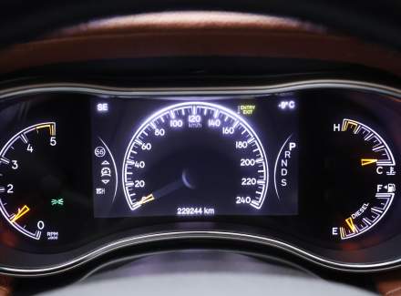 Jeep - Grand Cherokee