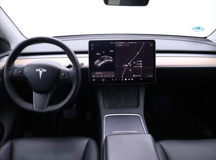 Tesla - Model Y