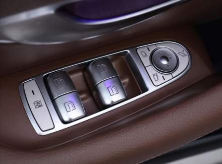 Mercedes-Benz - E-class