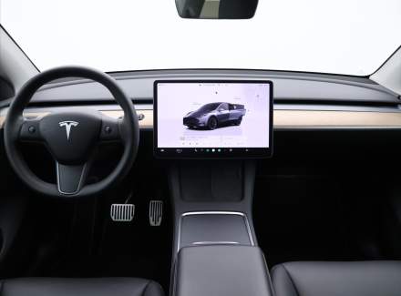 Tesla - Model Y