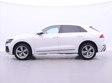 Audi - Q8