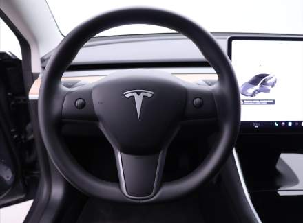 Tesla - Model 3