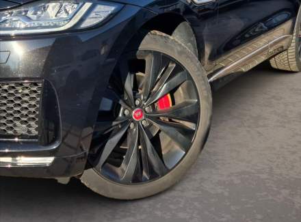 Jaguar - F-Pace