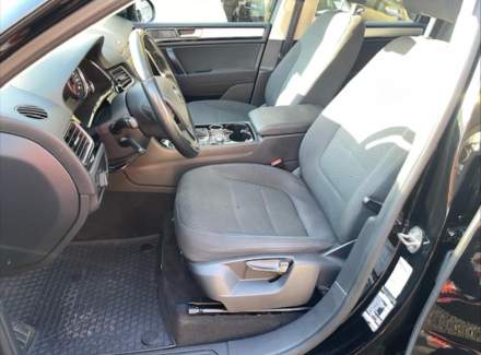 Volkswagen - Touareg