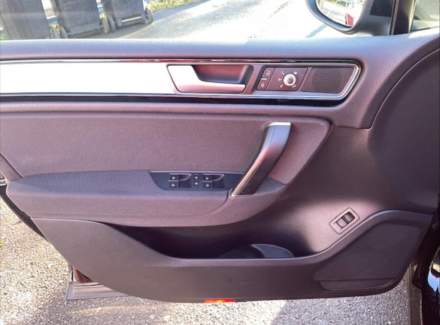 Volkswagen - Touareg