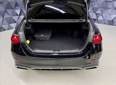 Mercedes-Benz - E-class