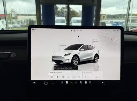 Tesla - Model Y