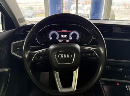 Audi - Q3