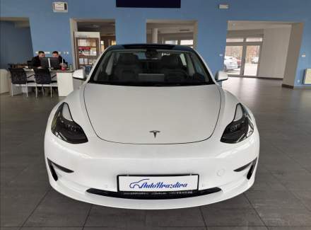 Tesla - Model 3