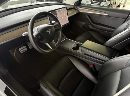 Tesla - Model 3