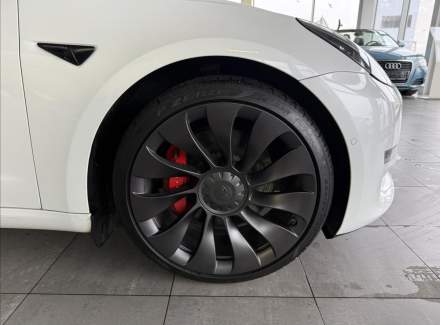 Tesla - Model 3