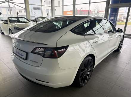 Tesla - Model 3