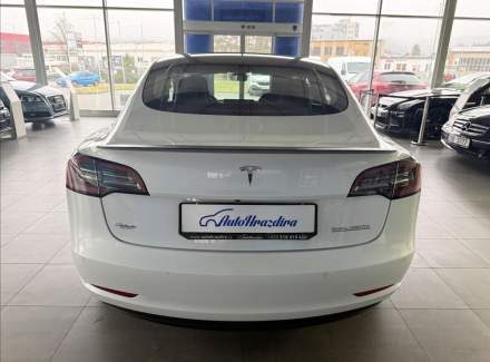 Tesla - Model 3