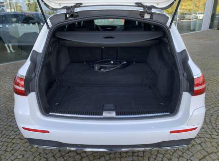 Mercedes-Benz - E-class