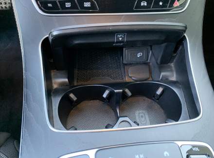 Mercedes-Benz - E-class