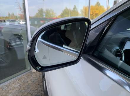 Mercedes-Benz - E-class