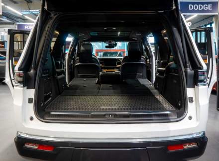 Jeep - Grand Wagoneer