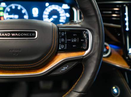 Jeep - Grand Wagoneer