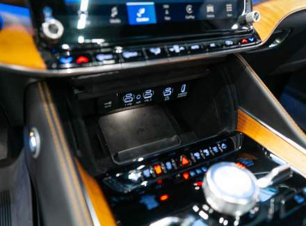 Jeep - Grand Wagoneer