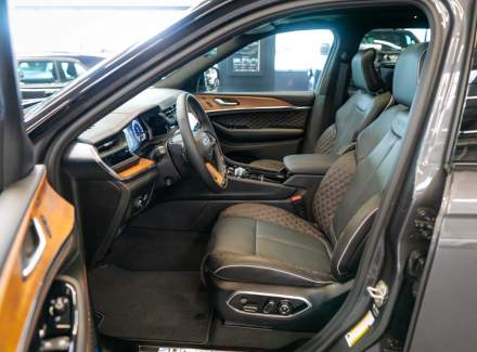 Jeep - Grand Cherokee