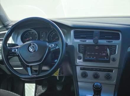 Volkswagen - Golf