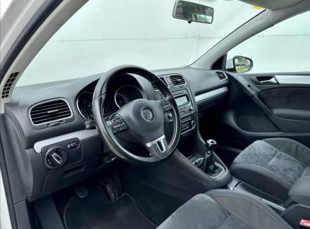 Volkswagen - Golf