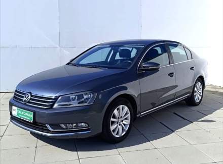 Volkswagen - Passat