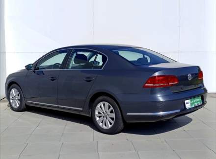 Volkswagen - Passat